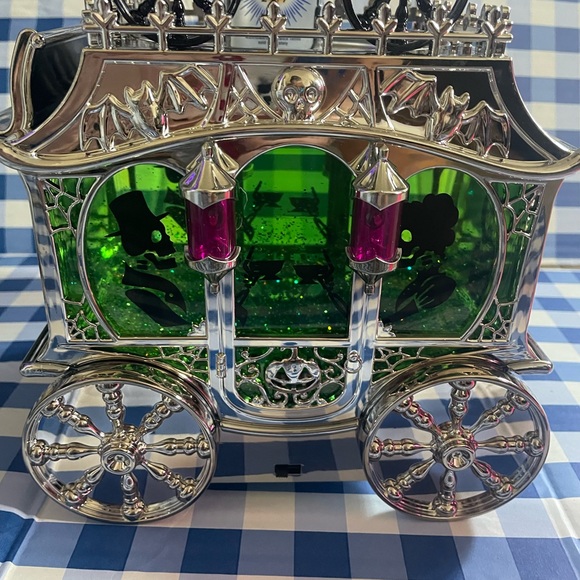 Bath & Body Works - Halloween - Haunted Carriage 3 Wick Candle Holder & plug in - Picture 4 of 5